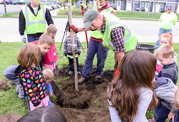 Children learn about Arbor Month - Albert Lea Tribune | Albert Lea Tribune