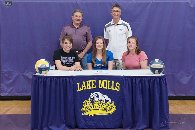 Lake Mills graduate signs with University of Dubuque - Albert Lea ...